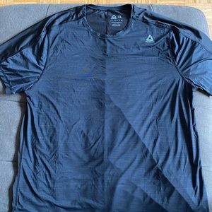 Reebok Activchill Tee in size XL